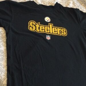 Steelers NFL football tee shirt by Reebok. Size 18/20 XL youth